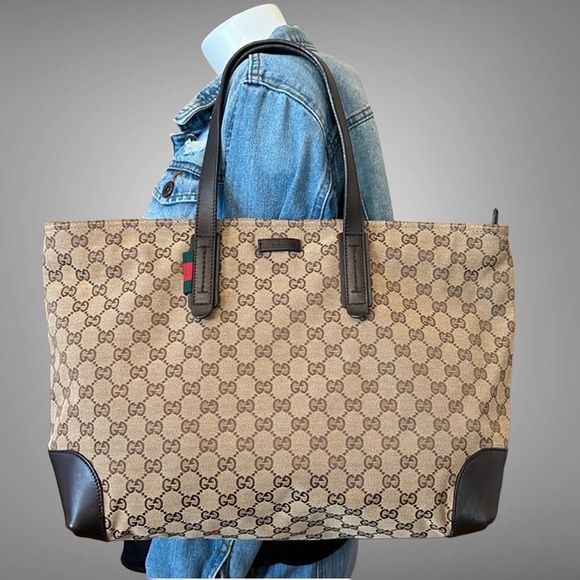 A294 - 💯 % authentic Gucci shoulder bag - Picture 1 of 16